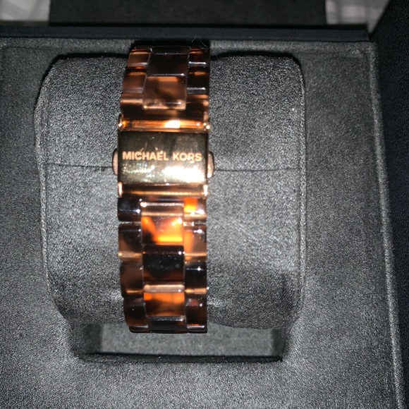 Michael kors watch - Picture 2 of 2